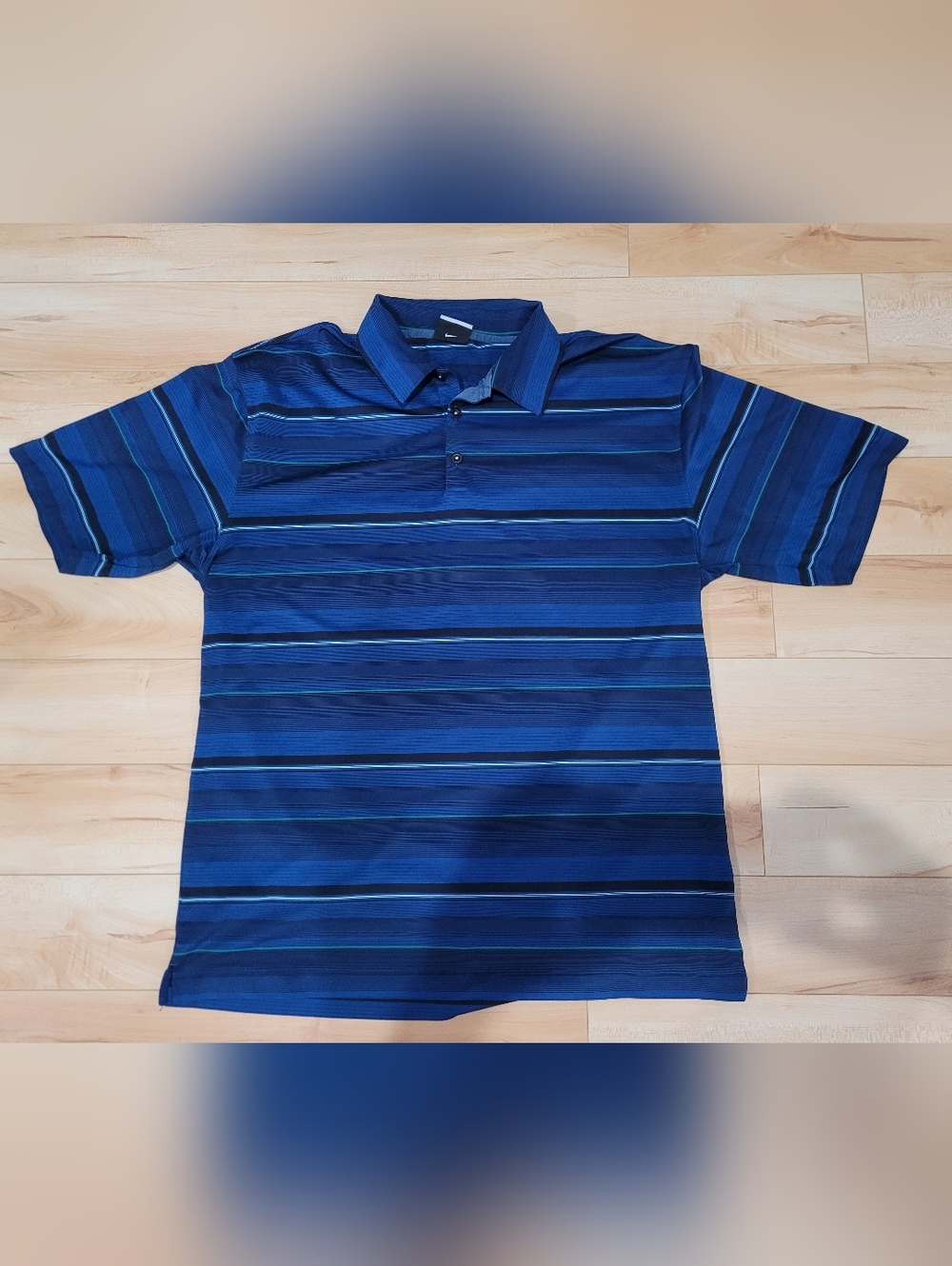 Nike men's size large golf/polo shirt